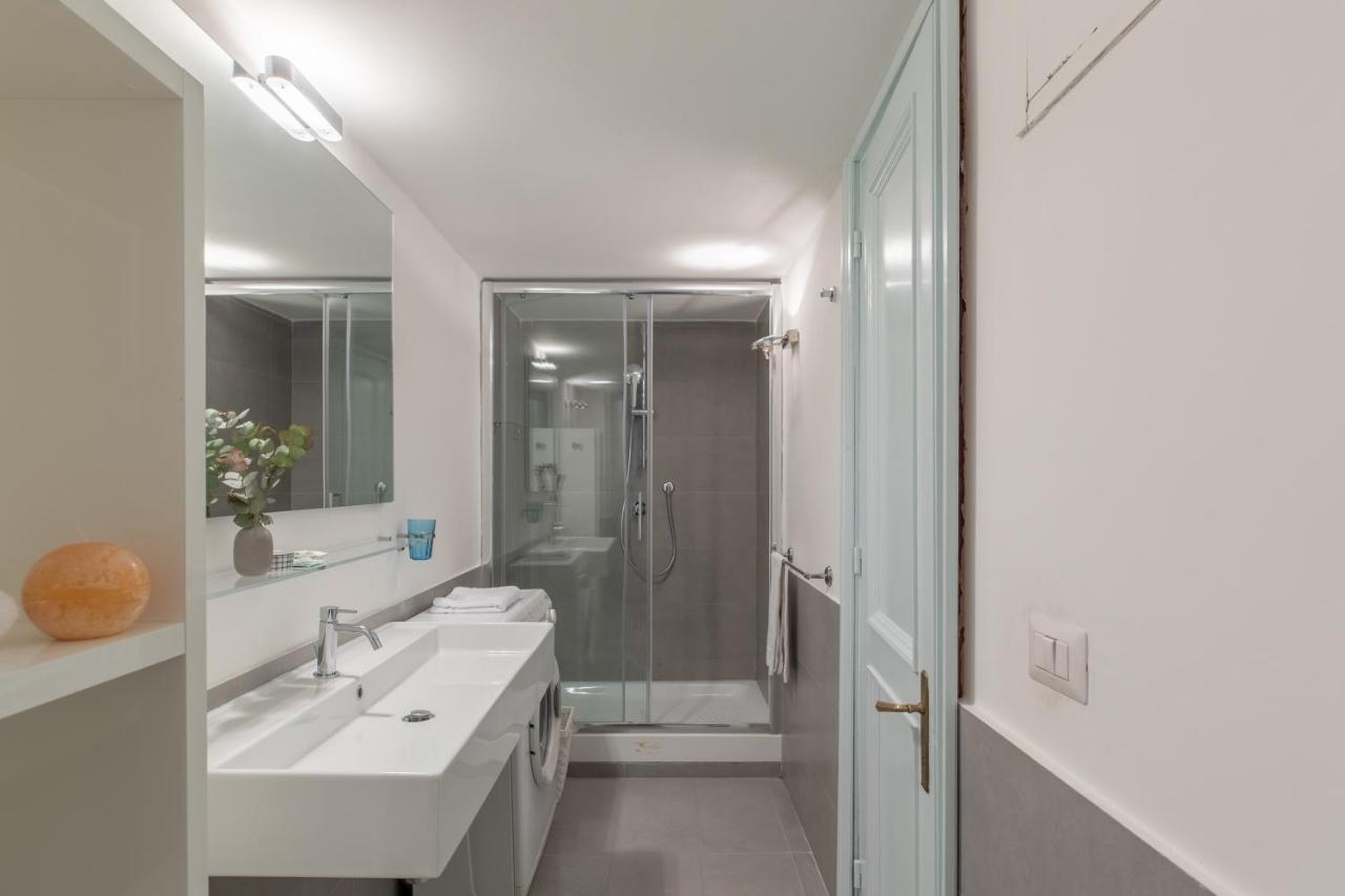 Iflat Pantheon Historic Two-Story Apartment Рим Екстериор снимка